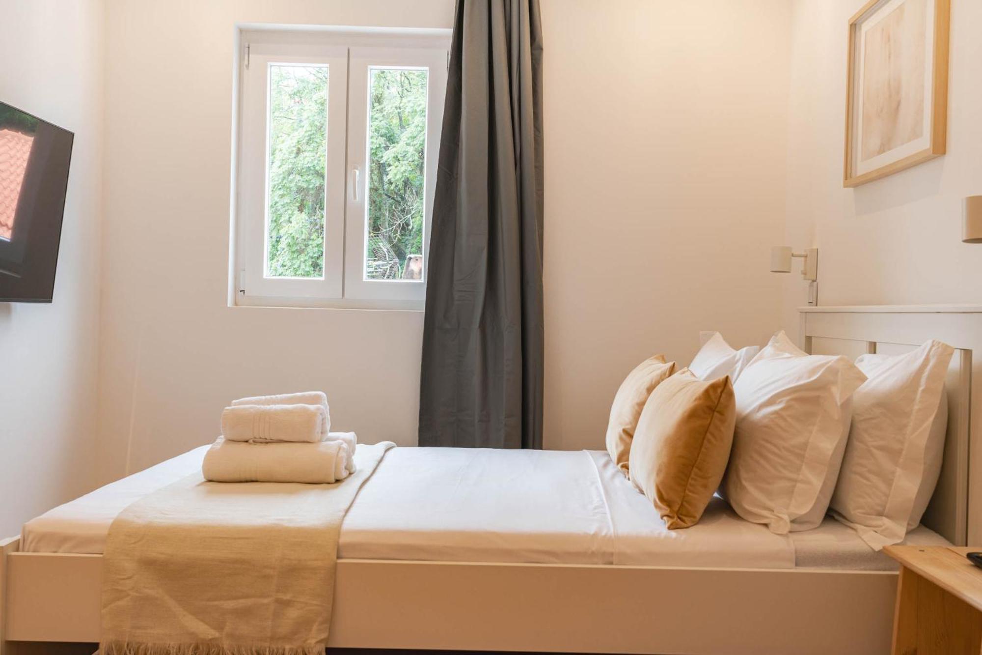 Blue Charm - Campolide Apartments Lisbon Bagian luar foto