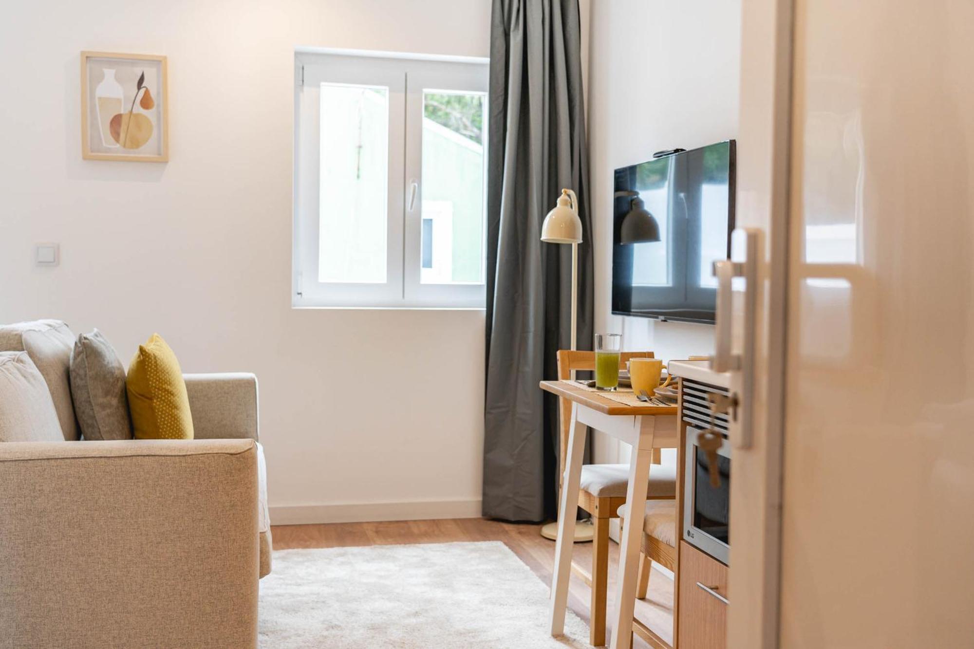 Blue Charm - Campolide Apartments Lisbon Bagian luar foto